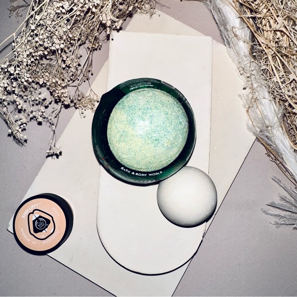 BATH BOMB Vanilla Bean - Picture 2 of 2